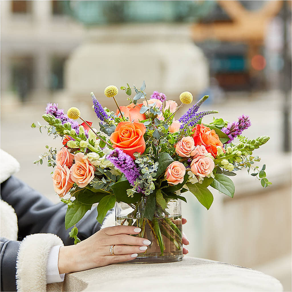 The Standout Bouquet –  Holtschlag Florist, Quincy IL