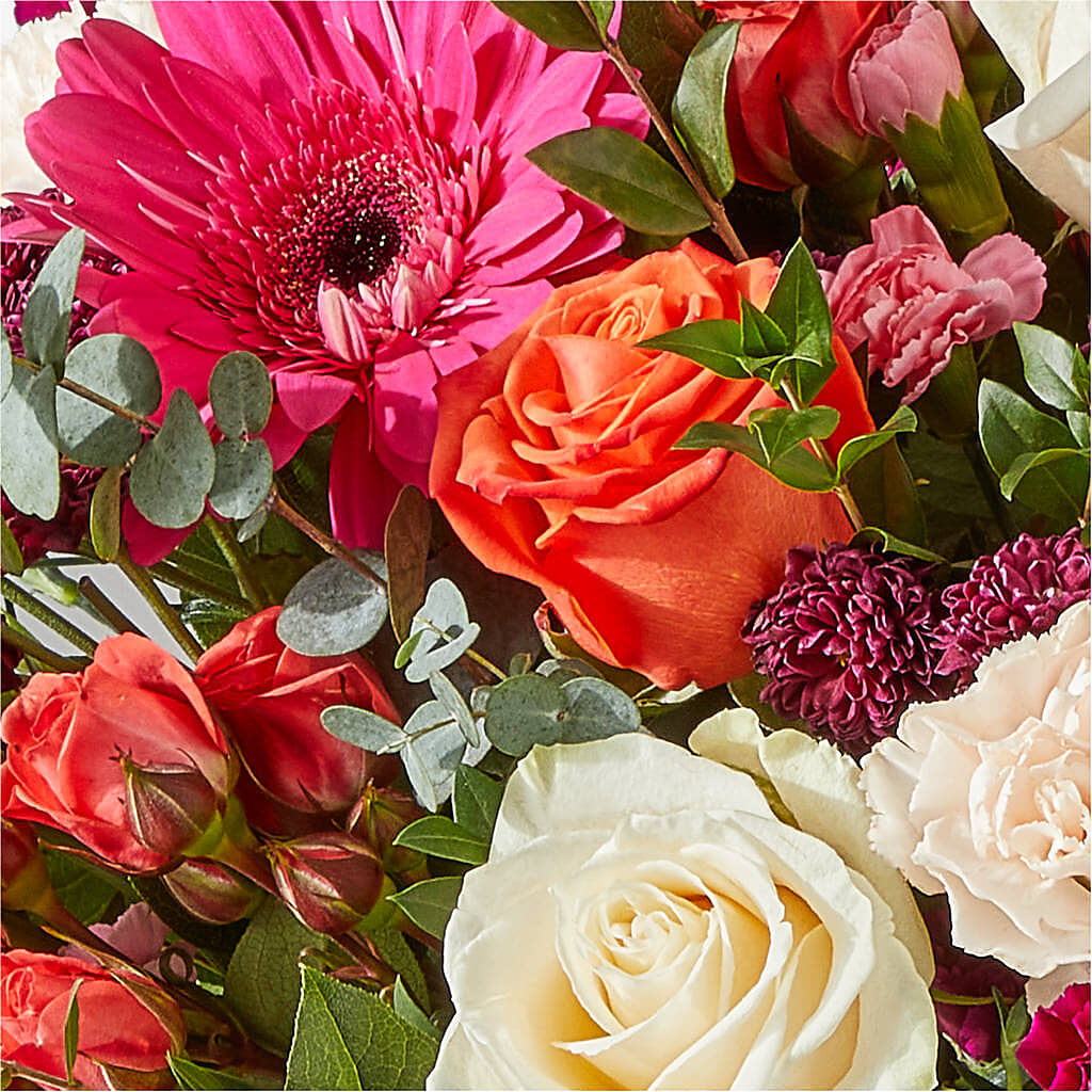 Smell the Roses Bouquet –  Holtschlag Florist, Quincy IL