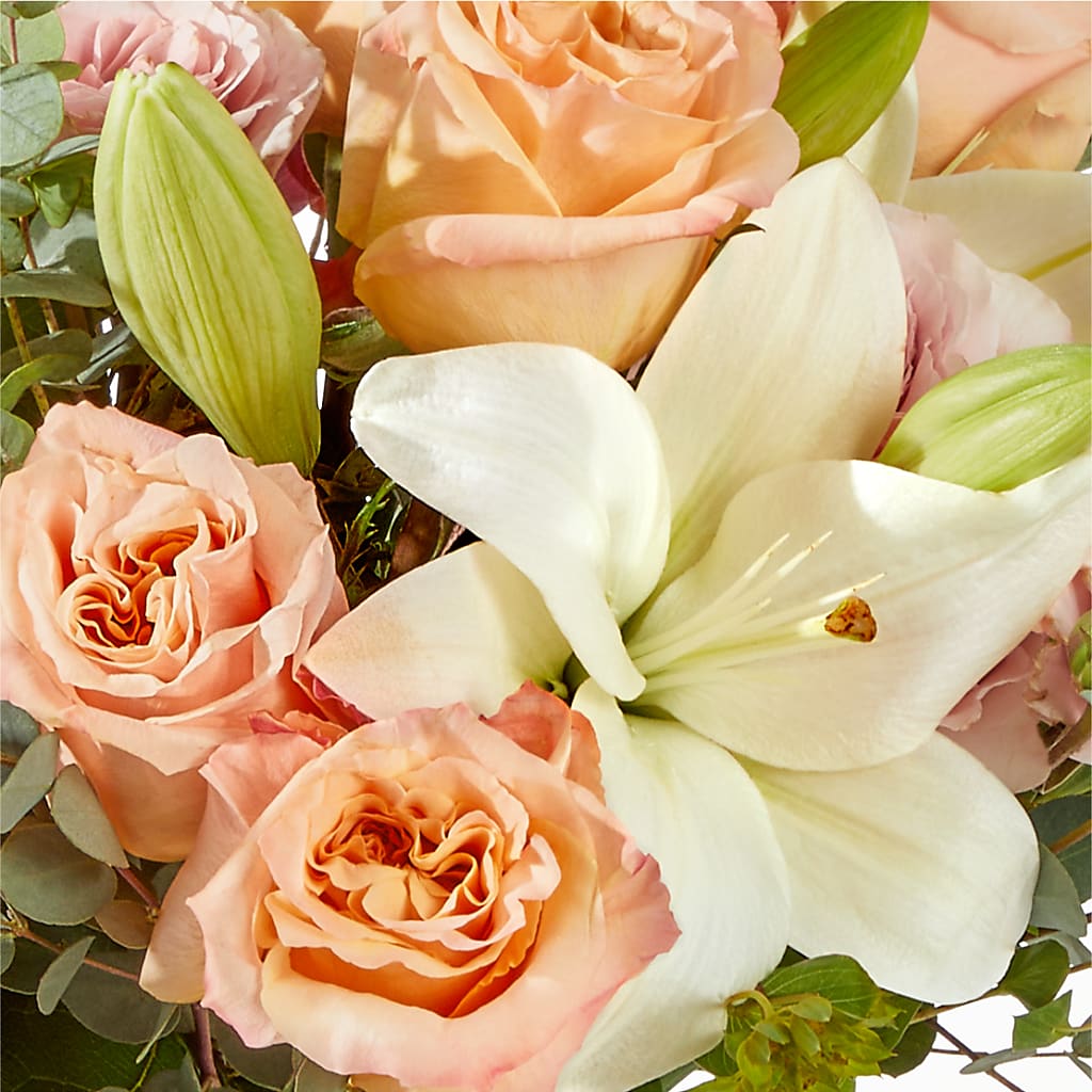 Grapefruit Splash Bouquet –  Holtschlag Florist, Quincy IL