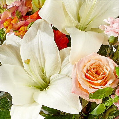 Grapefruit Splash Bouquet –  Holtschlag Florist, Quincy IL