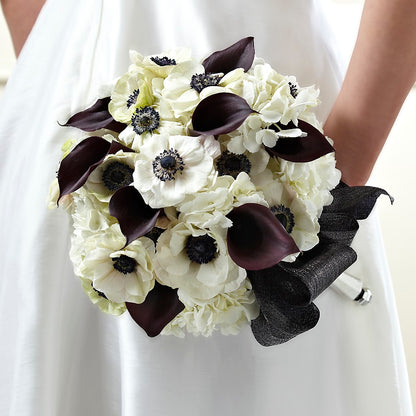 To Have and To Hold Bouquet –  Holtschlag Florist, Quincy IL