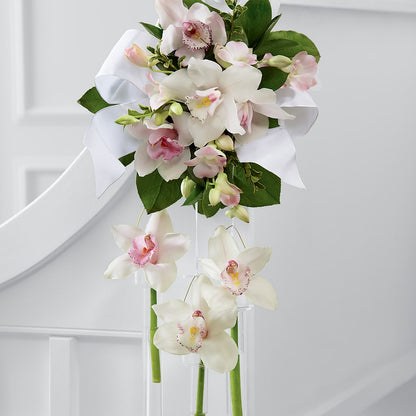 Perfect Entrance Pew Arrangement –  Holtschlag Florist, Quincy IL