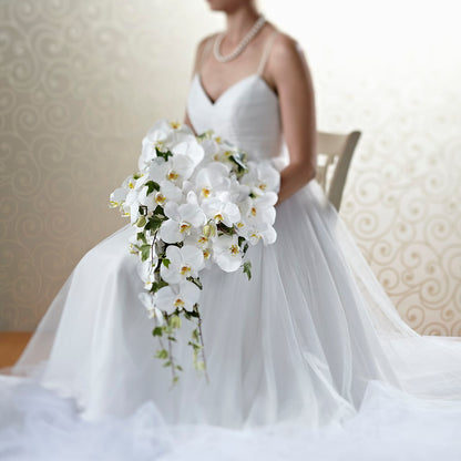Classic White Bouquet –  Holtschlag Florist, Quincy IL